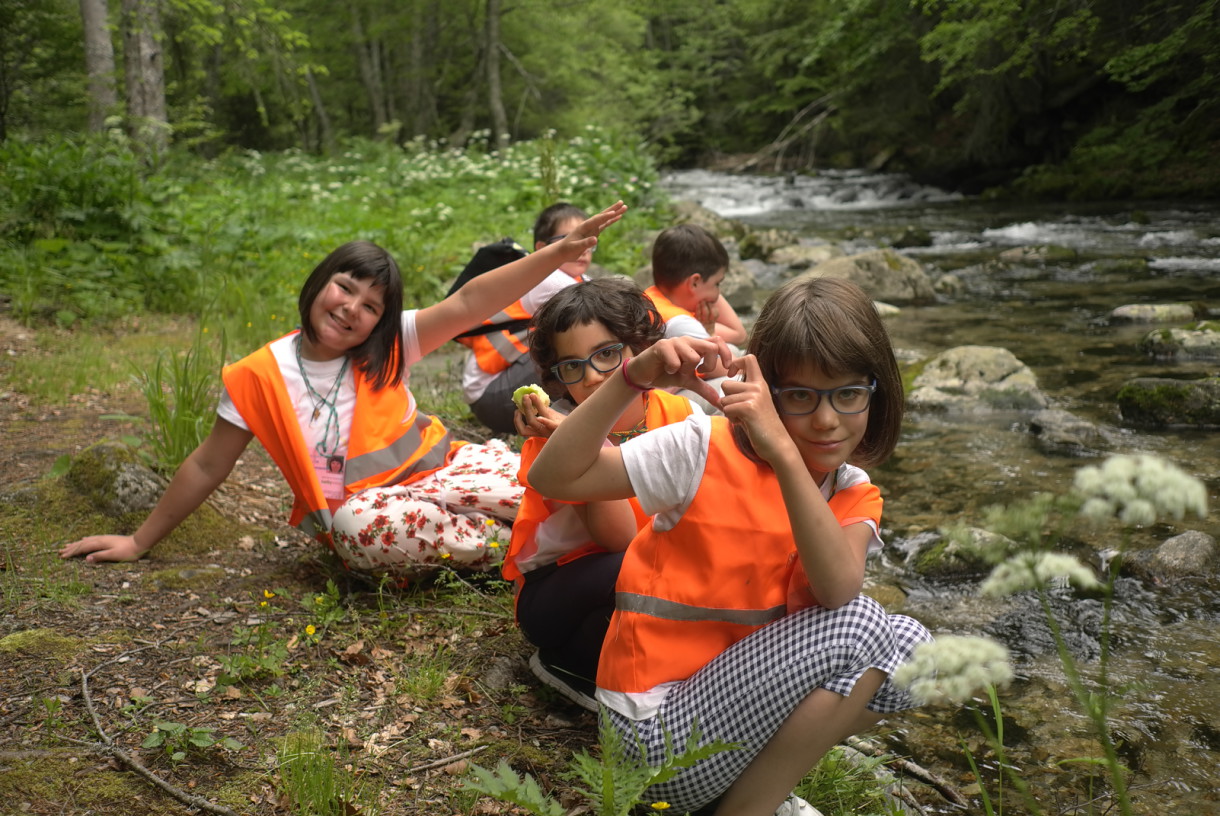 Деца край река в Пирин | Lucky Kids