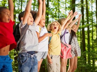 Кое е по-добре – детски летен лагер или зелено училище?